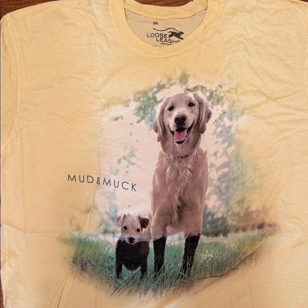 *NWT* The Mountain Cream Dog Print Tee